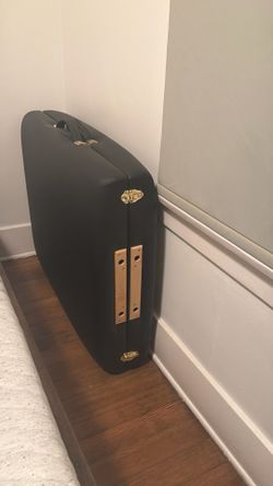 Massage table