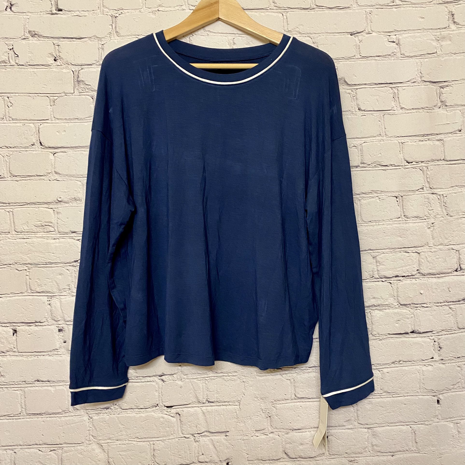 Stars Above Women’s Long Sleeve Sleep Shirt Navy Blue Size Medium NWT *FLAW*
