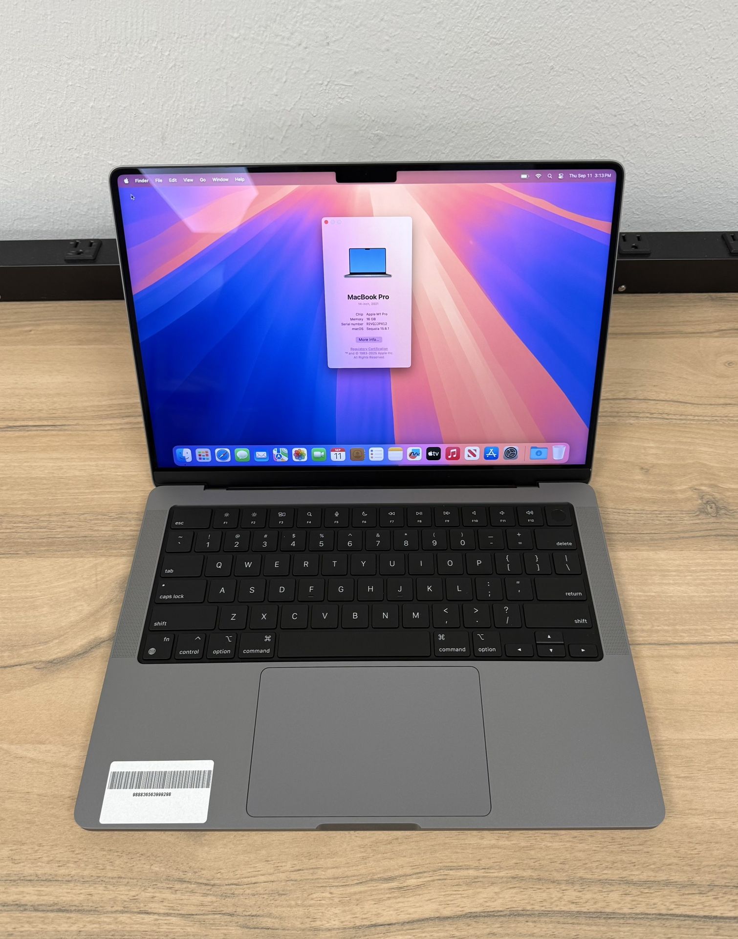 14" MacBook Pro M1 Pro 8 Core*1TB SSD*16GB RAM