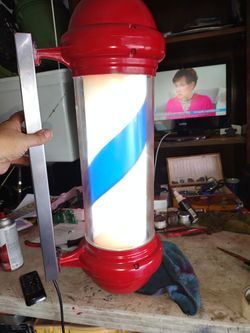 Barbershop Light For Man Cave Light Works Motor Is Not Wired Cuz I Don't Know How To Do It When I Got It The Plug Was Cut Off So I Replaced The Plug 