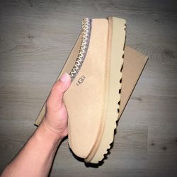 Ugg Tasman Slipper “Chestnut”