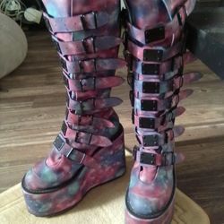 DEMONIN BOOTS SIZE 12