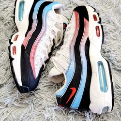 Size 8 Nike Air Max 95 Blue Red Gradient CK0037-001.
