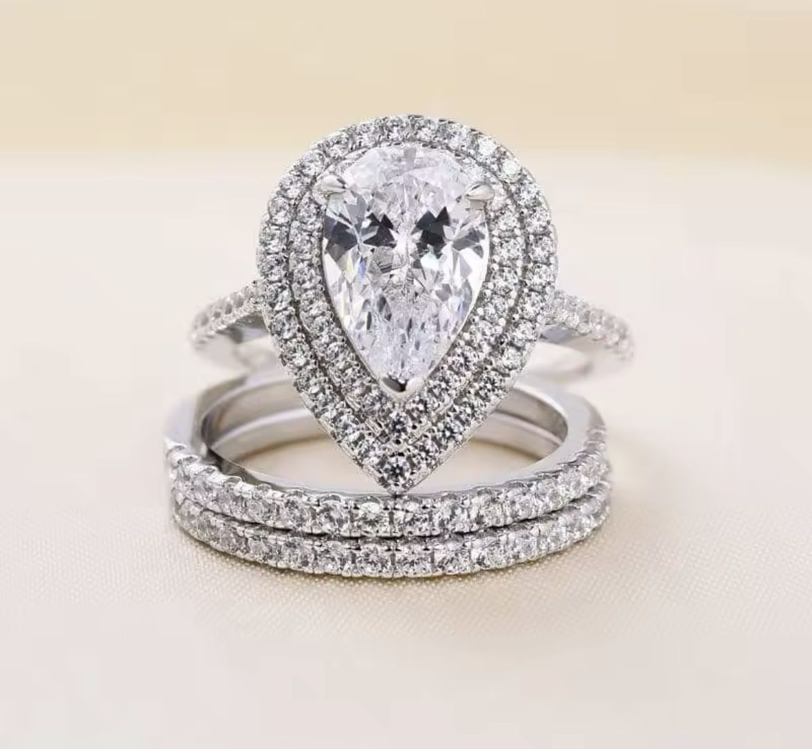 Engagement Ring With Box 