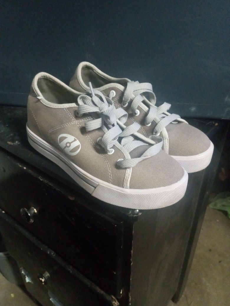 Heelys Canvas Upper Size 5 Like New