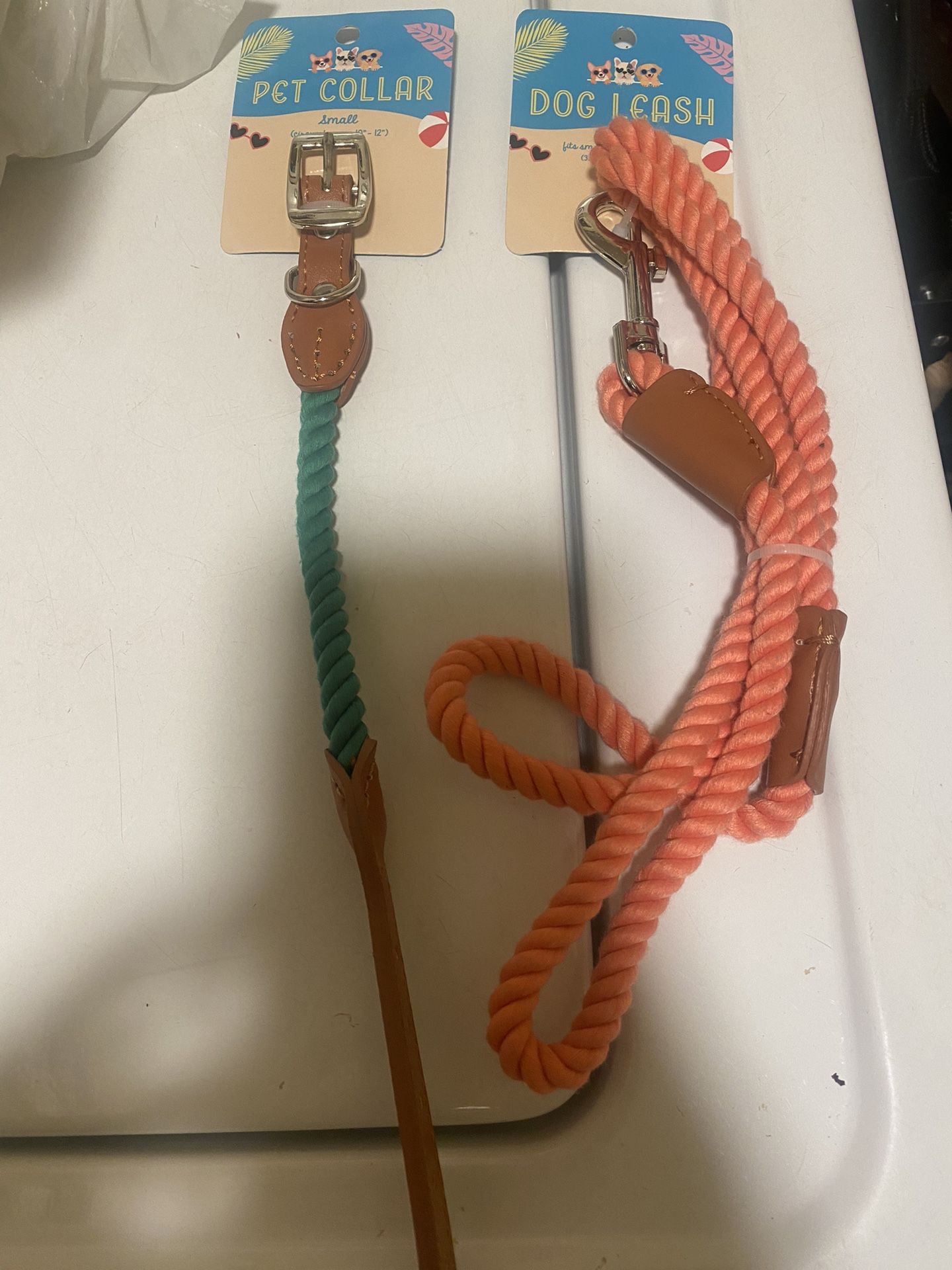 Small  Pet  Collar And 4 Inch Leash