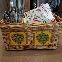 Kitchen Basket w/Tiles