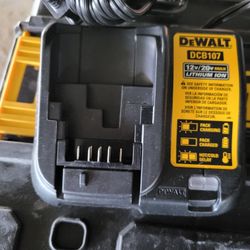 New De Walt 20 V Charger