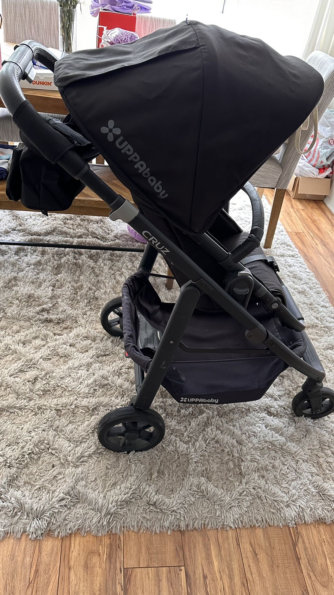 $175 A Uppa Baby Cruz V2 Stroller