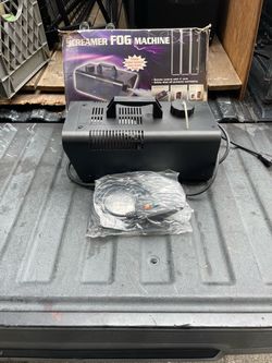 Screamer Fog Machine with Remote