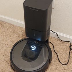 iRobot Roomba i7 Wifi Robot Cleaning Vacuum with Self-Emptying Dock