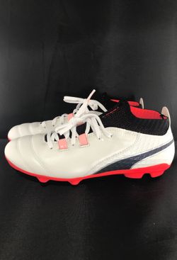 Puma One soccer cleats size US 6