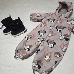 Traje de nieve para niña, talla 12meses($25)puede servirle a niñas de hasta 3 años/Zapatos impermeables para nieve para niña, Nro. 8.5 ($20)Todo X$40