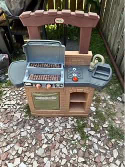 Estufa , asador, little tikes