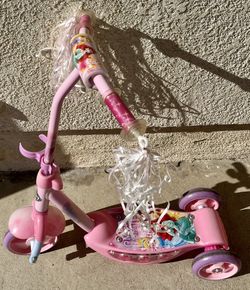 Used Huffy Girl’s Magnificent Beauty Scooter 