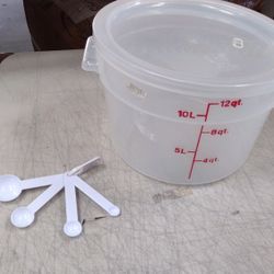 BRWH-B08RL8ZSD3  Lumintrail Cambro 12 Quart Round Food Storage Container Translucent with Lid, Bundle Includes a Measuring Spoon Set