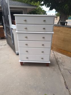 Solid wood vintage six drawer dresser stand all drawers were perfect freshly sanded painted