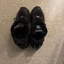 BG black graffiti (size 12-45)