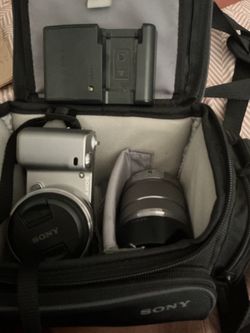 Sony Mirrorless Camera Bundle – 2 Lenses, Battery, Charger & Sony Bag obo
