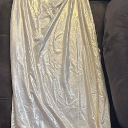 CHÉ by CHELSEY  ELISA MAXI DRESS in GOLD SHIMMER size XS