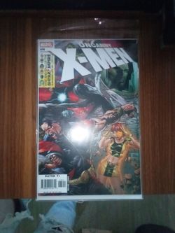 UCANNY XMEN BOOK