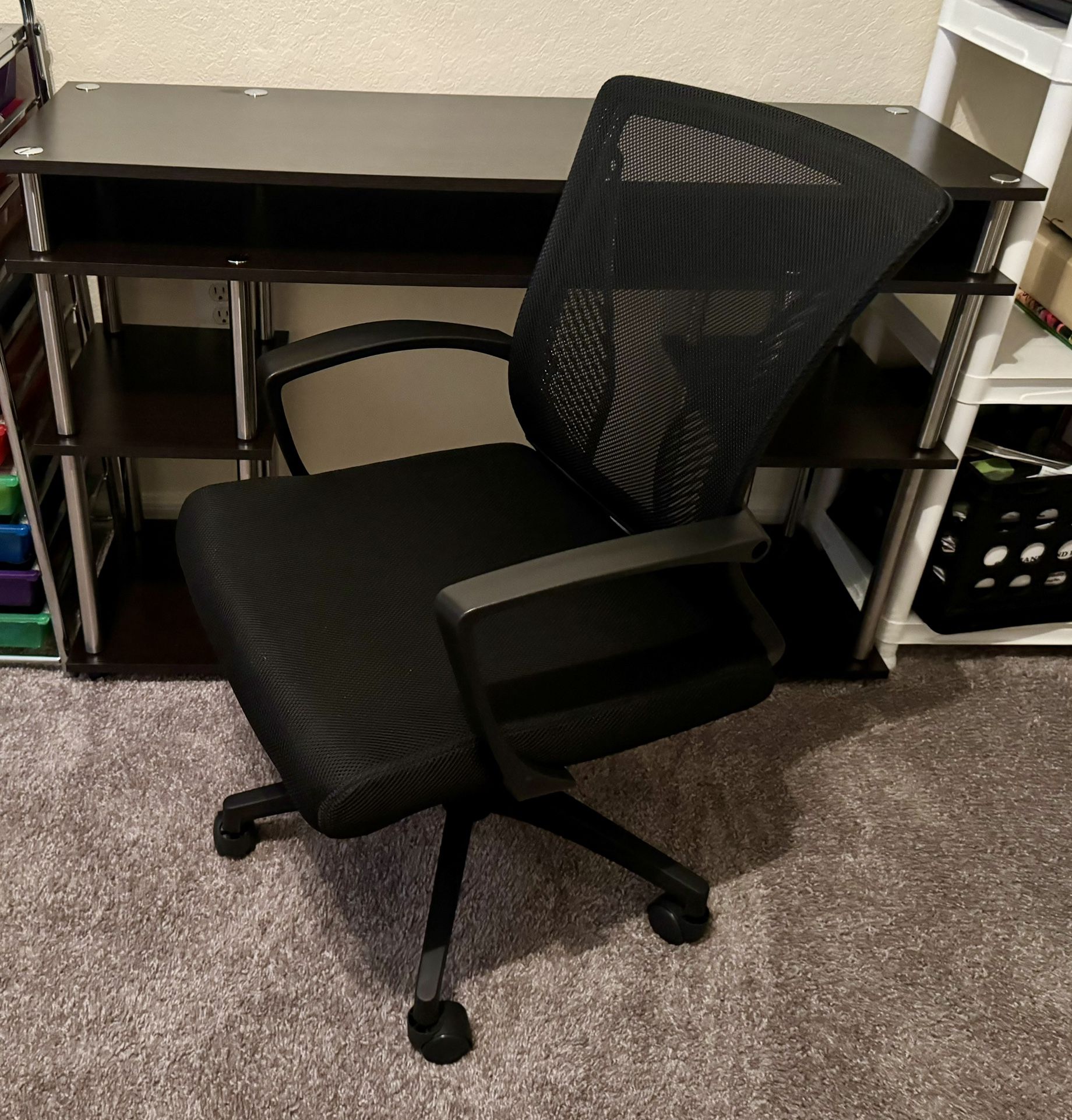 *PERFECT CONDITION* Black desk Chair