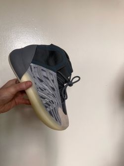 Adidas Yeezy QNTM Mono Carbon