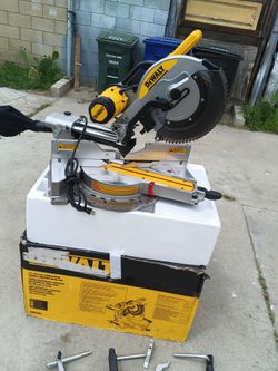 Best Seller

Memorial Day

DEWALT
15 Amp Corded 12 in. Double Bevel Sliding Compound Miter Saw with XPS technology, Blade Wrench and Material Clamp mo