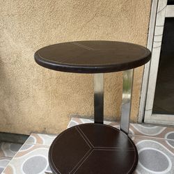 Side end table