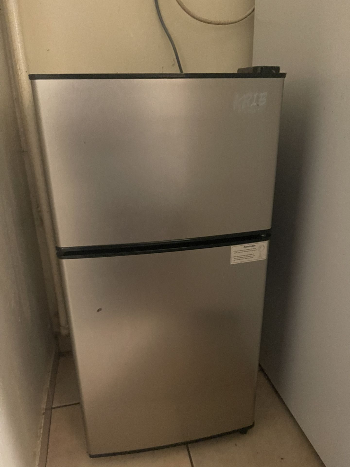 Mini Fridge 