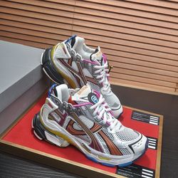 5 PAIRS OF ANY DESIGNER SHOES YOUR CHOICE 