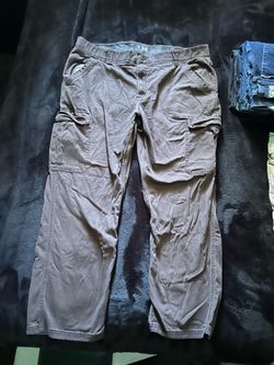 Mens jeans/cargo pants  get both for 15