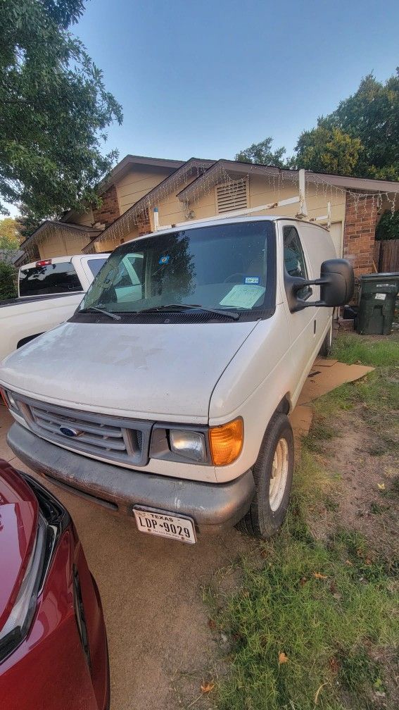 Ford ecoline 250 larga de carga 2006