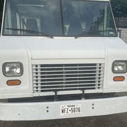 2004 GMC W35042