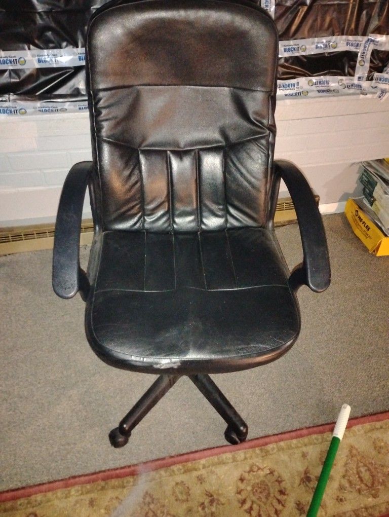 Black Faux Leather Office Chair – Ergonomic Swivel Desk Chair with Armrests