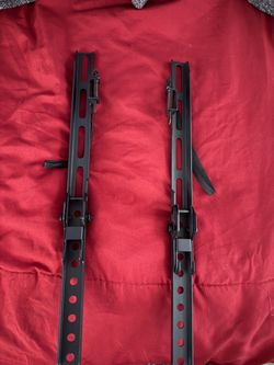 Tv Pair of Black Metal Ski Bindings