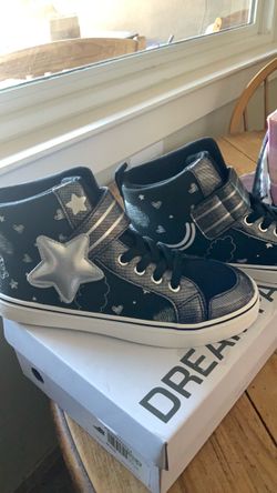 Kids shoes , brand new size  US 4 $15.00