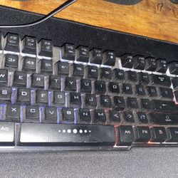 Wire Keyboard With Rgb Lights 