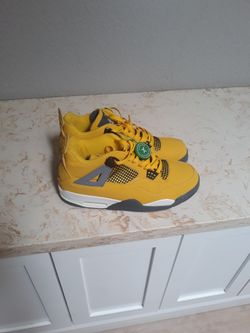 Air Jordans Lighting 4s