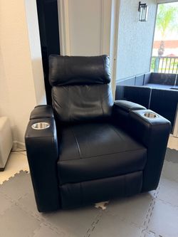 LIKE NEW Black Power Theatre Recliner with Power Adjustable Headrest