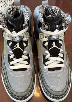 Jordan Spikes Cool Grey