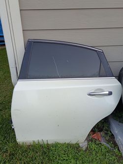 2015 Nissan Altima rear doors
