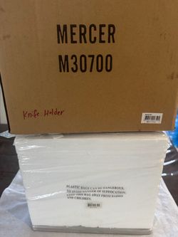 Mercer  glass Knife Holder  Brand new in box #kitchen #utensils  Mercer Culinary Renaissance 6-Piece Forged Knife Block Set, Tempered Glass Block Typi