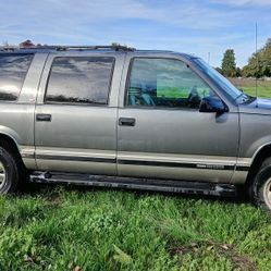 1999 GMC Suburban