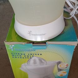 NEW Toastmaster 32 oz citrus juicer