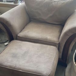 Love Seat & Foot Rest/ottoman