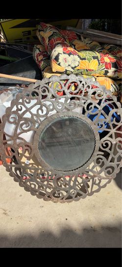 Metal round mirror