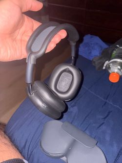 Apple AirPods Max Over-Ear Headphones
