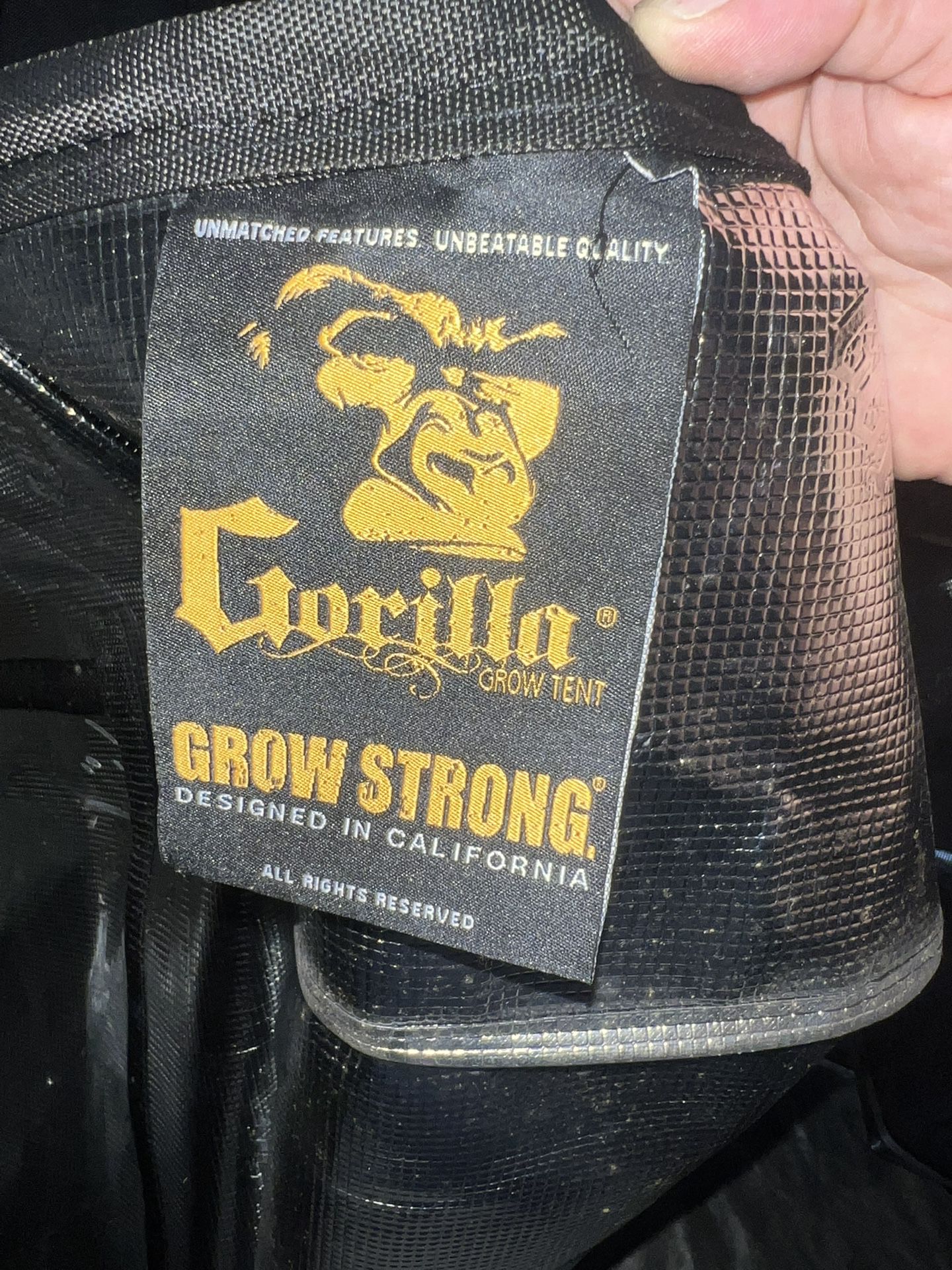 GORILLA GROW TENT. 5X5X7