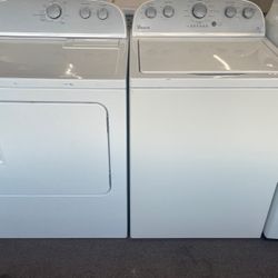 Newer Whirlpool Washer Dryer Set 